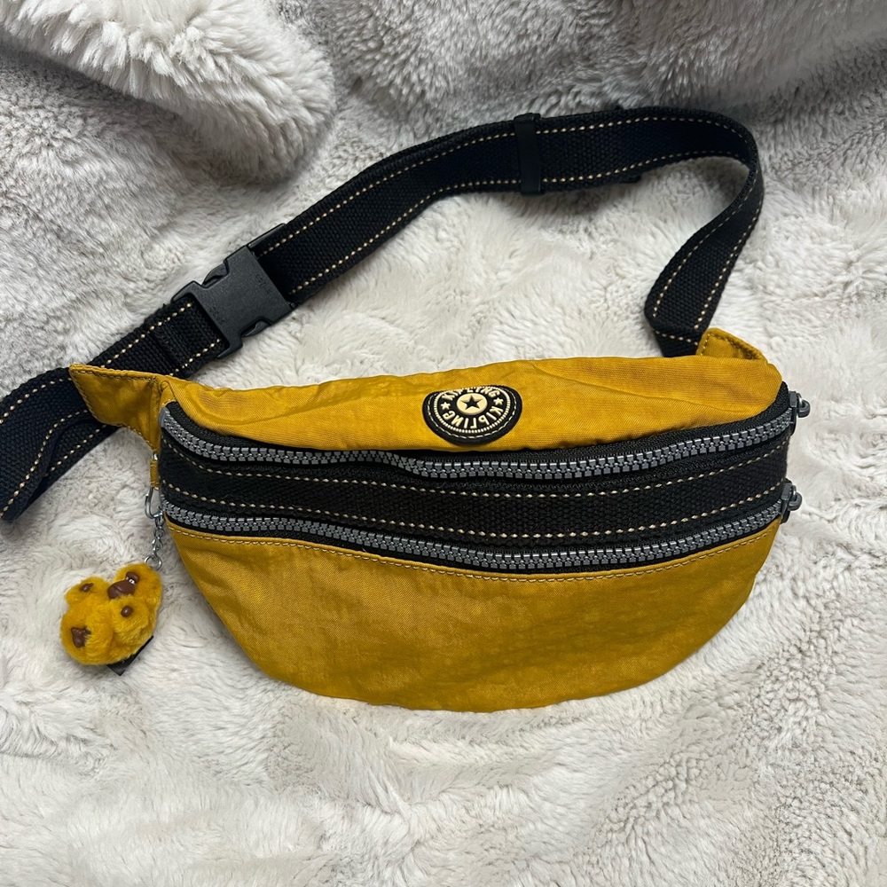 Kipling belt bag! yellow mustard